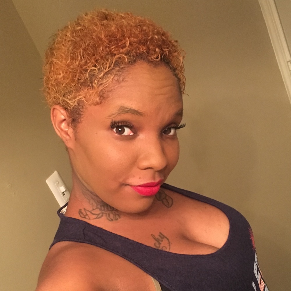 Meet your Posher, Aquayetta